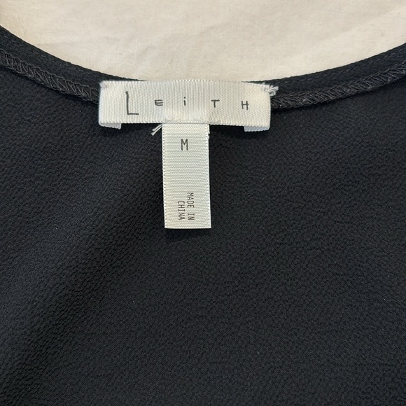 Scooped neck and back dress - Picture 2 of 2